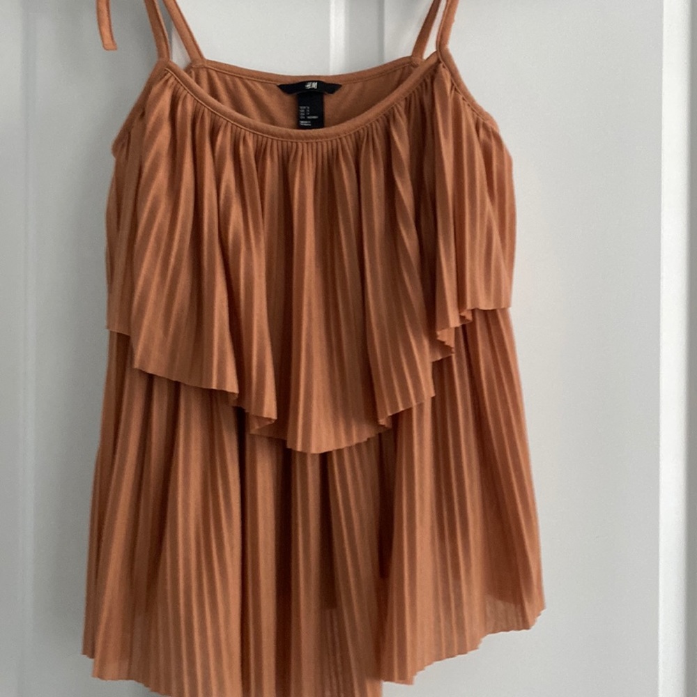 Pleated top